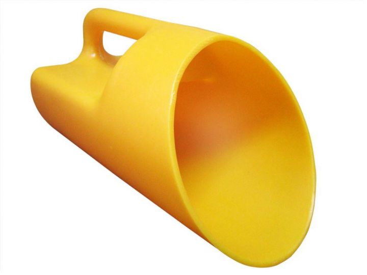 Tennier - Featured Product - Heavy Duty Yellow Scoop